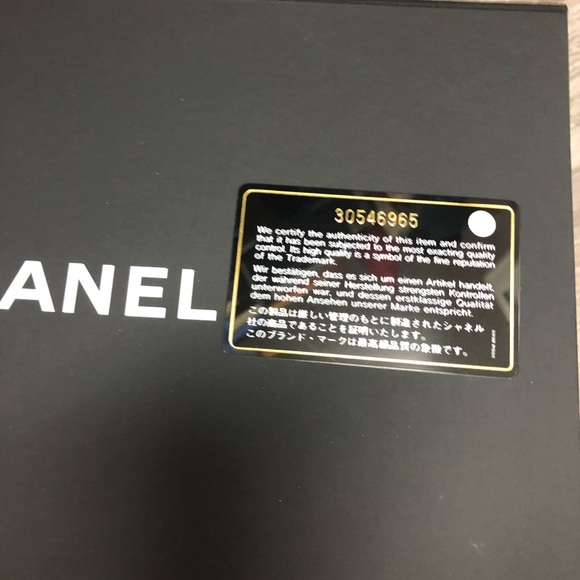 Chanel 20B Mini Chevron Black Lambskin LGHW - Picture 10 of 10